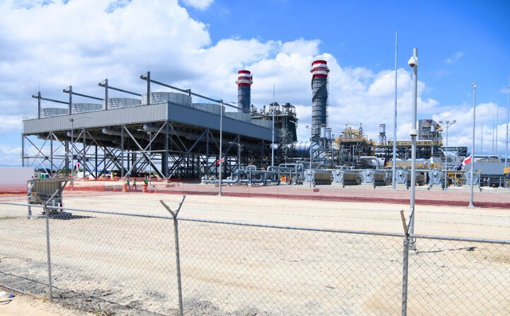 Presidente inaugura planta eléctrica de 414 megas en Manzanillo