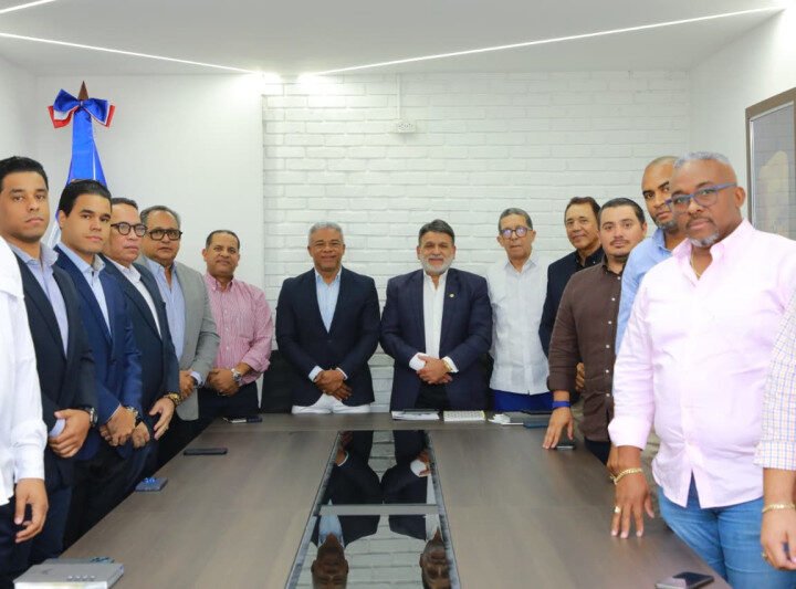 Acuerdan fortalecer comercio en frontera y Haití