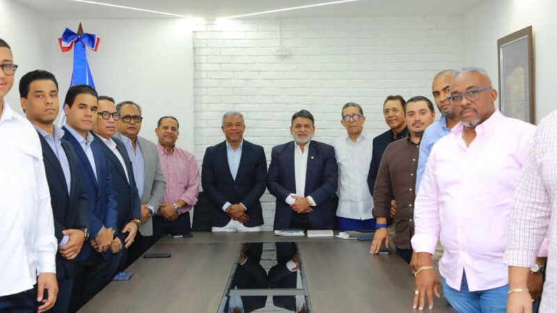 Acuerdan fortalecer comercio en frontera y Haití