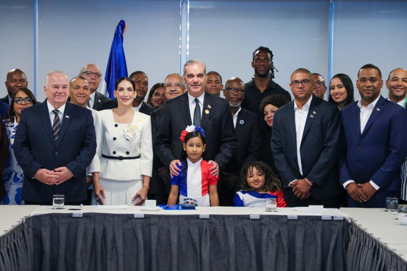 Presidente recomienda aprovechar las ventajas de ese país