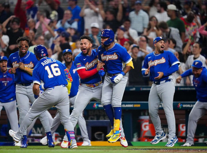 Venezuela le gana duelo a Japón y avanza hacia la semifinal
