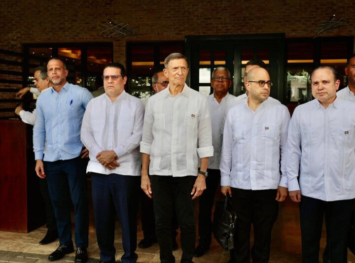 Diplomáticos de EEUU y autoridades de RD conversan sobre Fuerza de Supresión de Pandillas en Haití