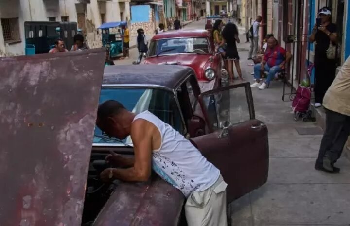 Cuba recibirá carga de petróleo ruso