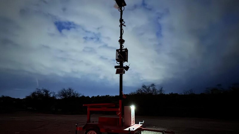 Altavoces alertan a migrantes que quieren entrar a EEUU