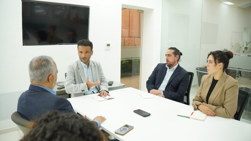 Conferencia para promover la sustitución de los combustibles fósiles por energías limpias