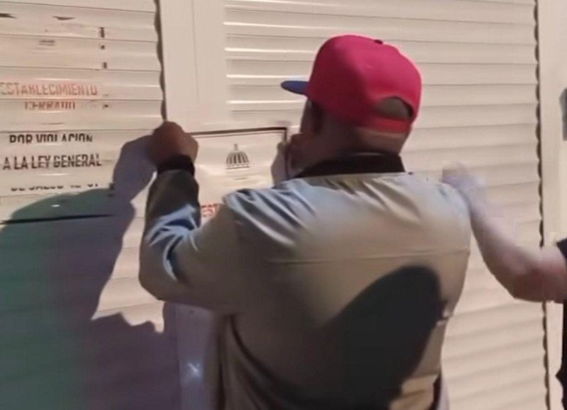 Clausuran clínica estética en Santiago por muerte   mujer joven