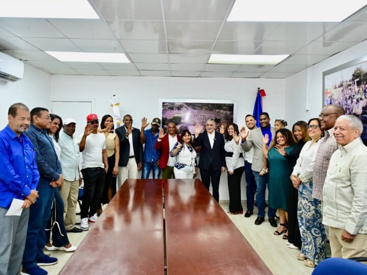 PRD juramenta nuevos dirigentes y acelera su reorganización