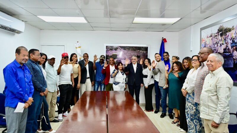 PRD juramenta nuevos dirigentes y acelera su reorganización