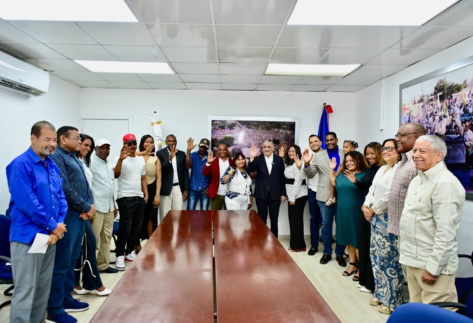 PRD juramenta nuevos dirigentes y acelera su reorganización