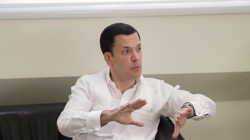 Presentan conversaciones de Hugo Beras y Jochi Gómez sobre control en adjudicaciones