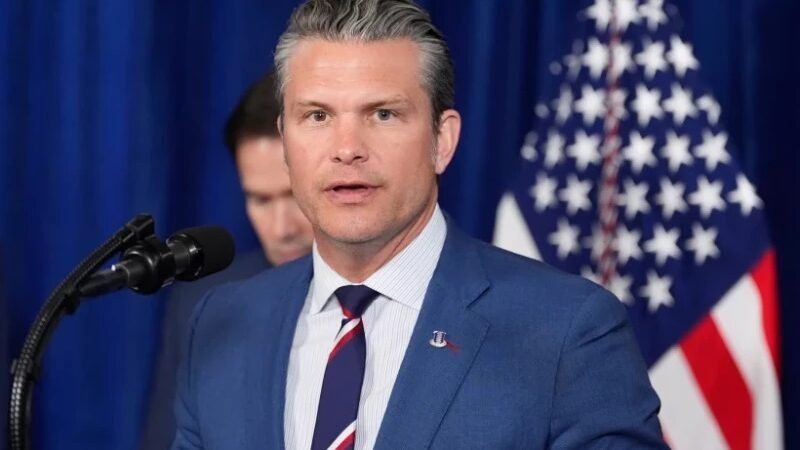 Secretario de Defensa de EEUU pide renuncia de jefe del Estado Mayor del Ejército