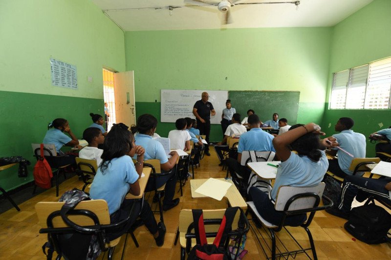 Clases suspendidas en provincias en alerta amarilla