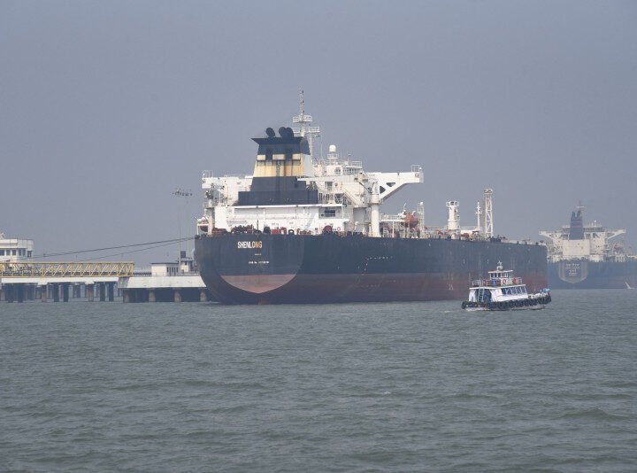 Cierran el estrecho de Ormuz ante el bloqueo de sus puertos por parte de EEUU