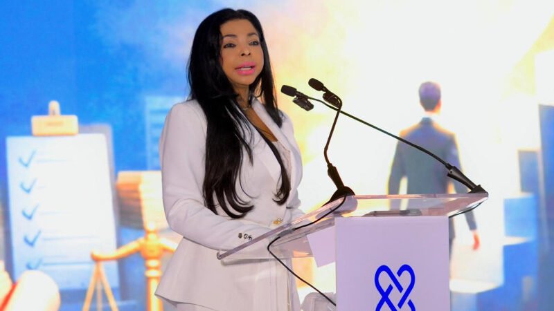 Berenice instruye a fiscales presentar cargos a motoristas por muerte de chofer en Santiago