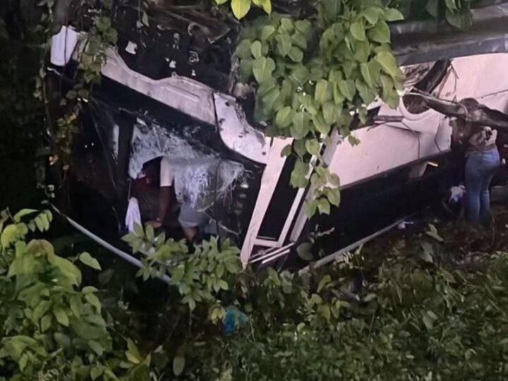 Accidente de peaje de Guaraguao están «fuera de peligro»