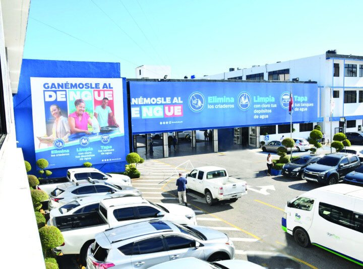 Salud dispone cierre definitivo de centro de estética en Santiago