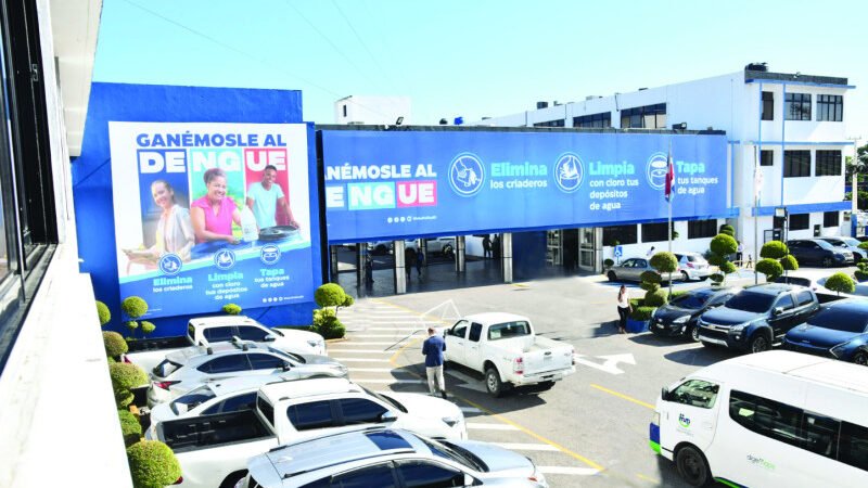 Salud dispone cierre definitivo de centro de estética en Santiago