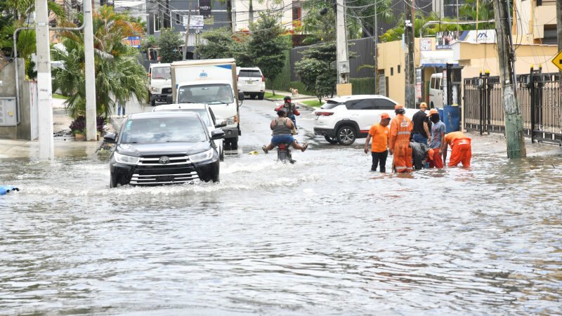 Las Aguas descubren el mal estado del drenaje del Gran Santo Domingo