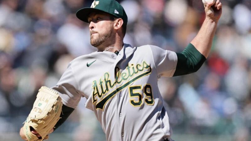 Oakland blanquea 1-0 a Yankees