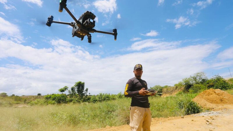 Patrullan y vigilan la frontera con Drones de última generación