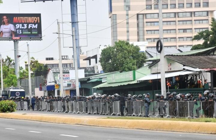 Desalojan a Teleofertas en la Máximo Gómez con 27 de Febrero