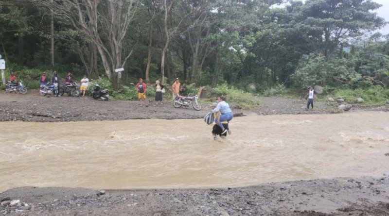 Comunidades de Ocoa y Puerto Plata aisladas por lluvias