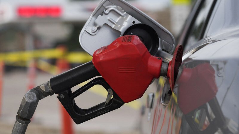 Aumentan los combustibles RD$4.00 y RD$2.00  gasolinas y el gasoil, respectivamente