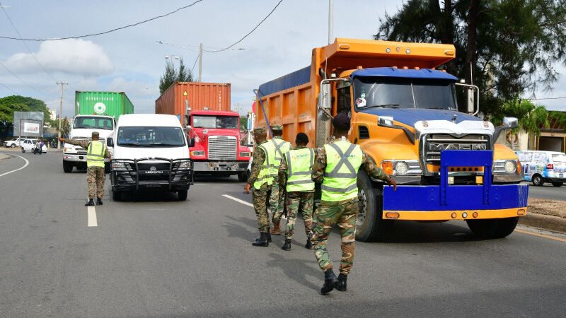 Apoyan mudar el transporte de carga a la noche