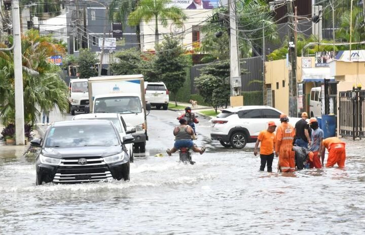 Vaguada sigue provocando lluvias este miércoles en República Dominicana