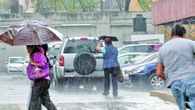 Aguaceros y tronadas este viernes por vaguada