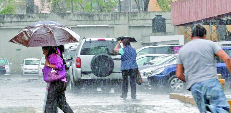 Aguaceros y tronadas este viernes por vaguada