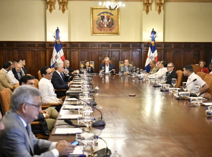 El Gobierno le quita el 50% del financiamiento a los partidos