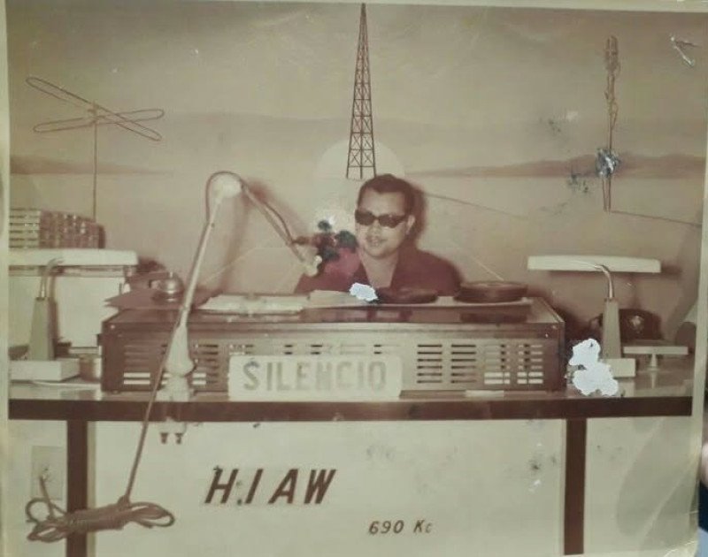 100 años de constantes transformaciones de la radio dominicana