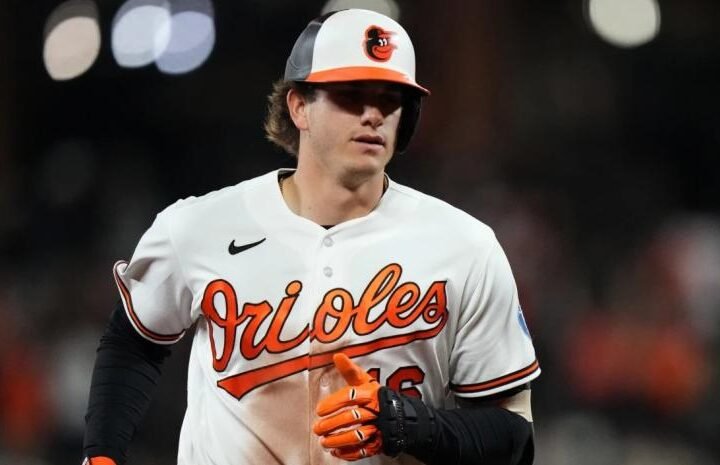 Con jonrón de tres carreras de Mayo Orioles asestan cuarto revés a los Yankees
