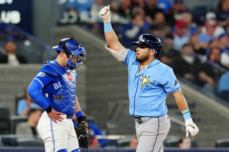Aranda da cuadrangular y los Rays vencen Toronto y se afianzan en la cima