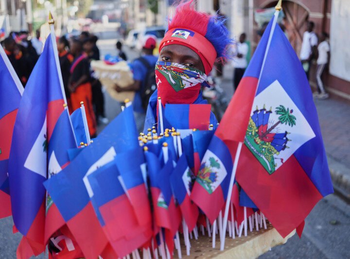 Haitianos en las calles exigen la paz