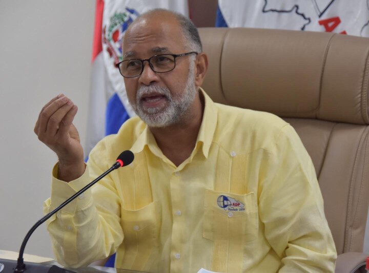 ADP llama a primera dama a velar por necesidades educativas de los estudiantes de escasos recursos