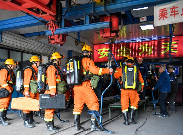 Explosiona mina de carbón en China causando 90 muertes