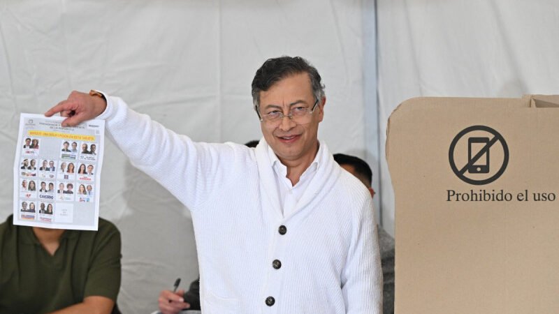 Gustavo Petro  no acepta resultados de las elecciones de Colombia