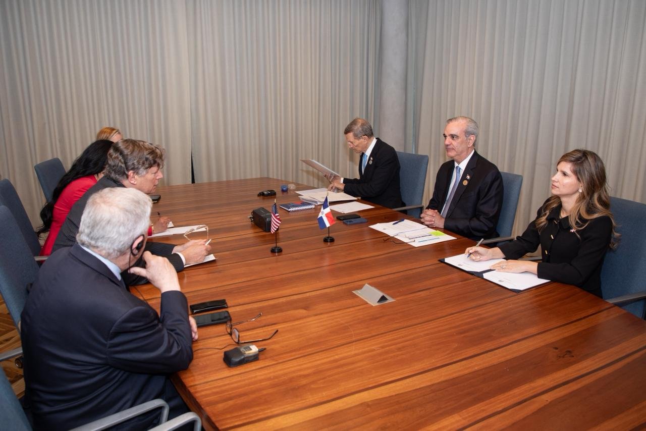 Abinader fortalece lazos con Israel y EE.UU. en traspaso presidencial de Costa Rica