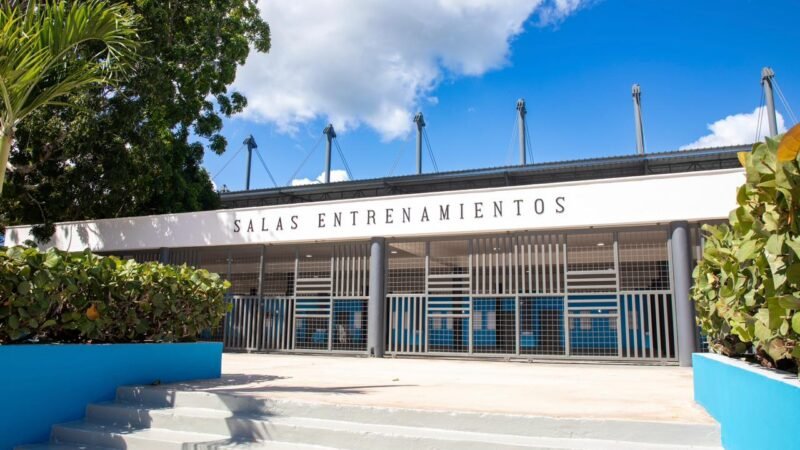 Abinader entrega pabellones deportivos remozados en La Romana