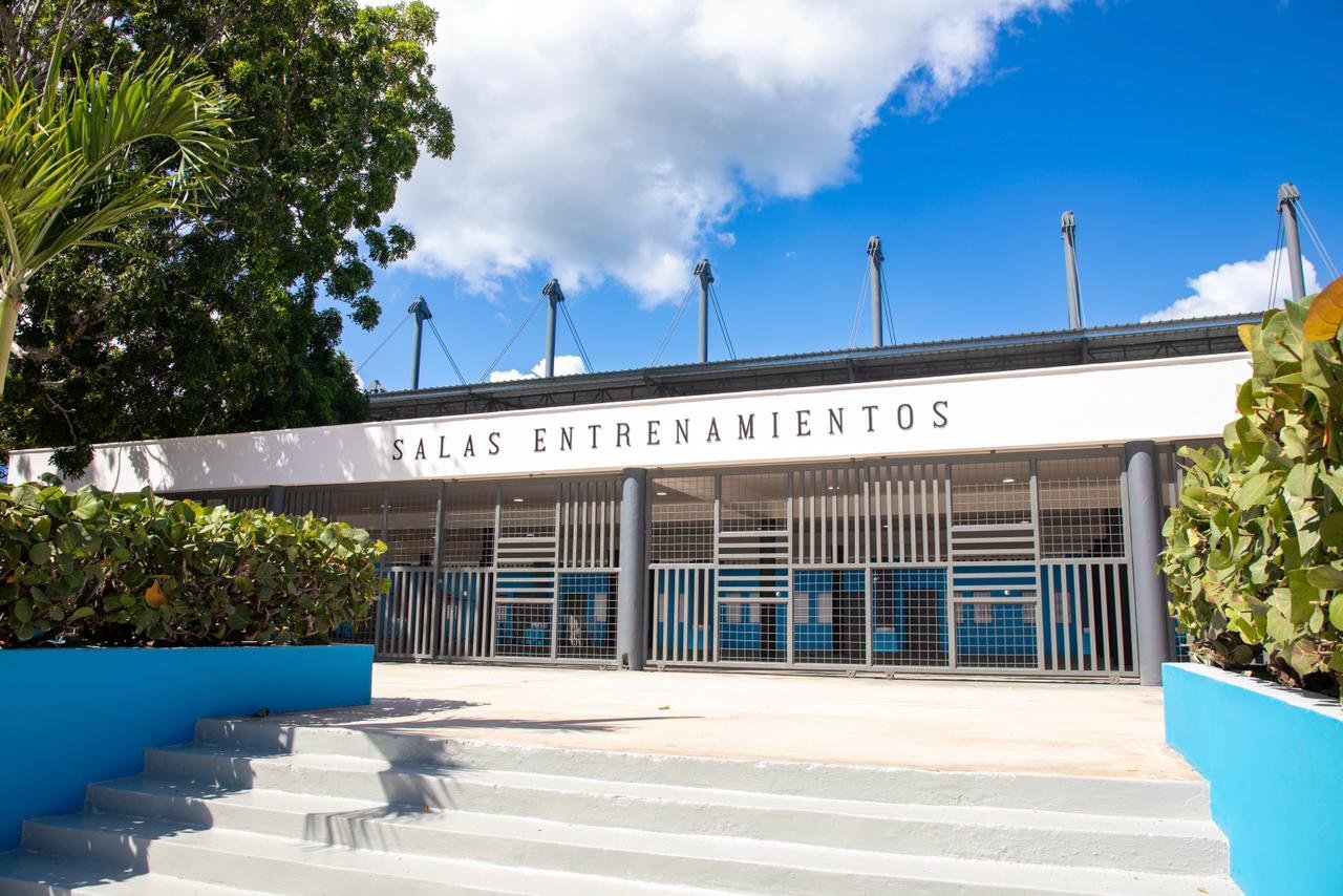 Abinader entrega pabellones deportivos remozados en La Romana