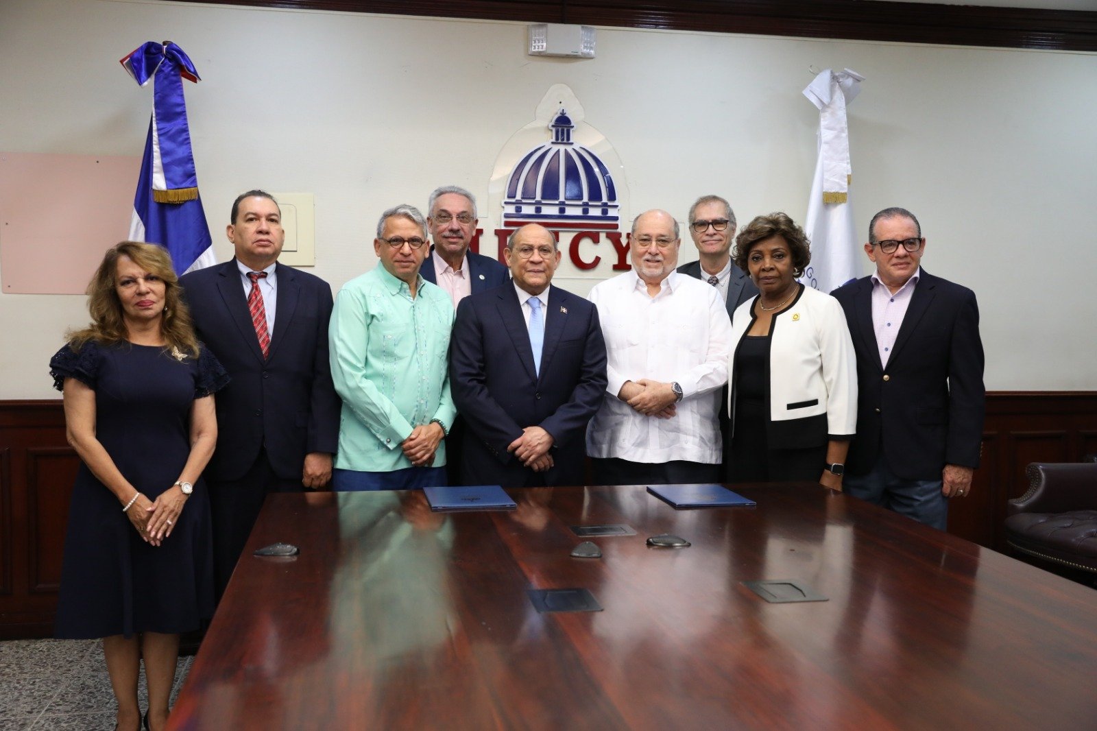 MESCyT renueva acuerdo con CAAM-HP para fortalecer calidad de escuelas de medicina