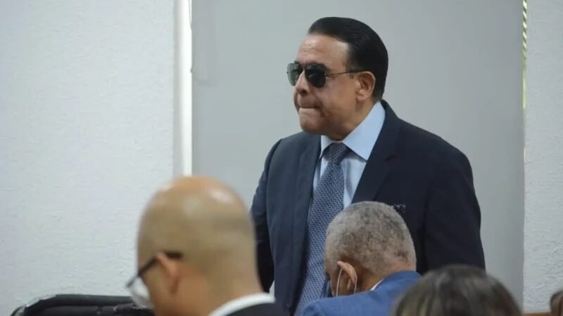 Reciben expediente contra Alexis Medina