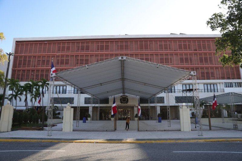 Gobierno enviará la próxima semana al Congreso Nacional propuestas de reforma fiscal
