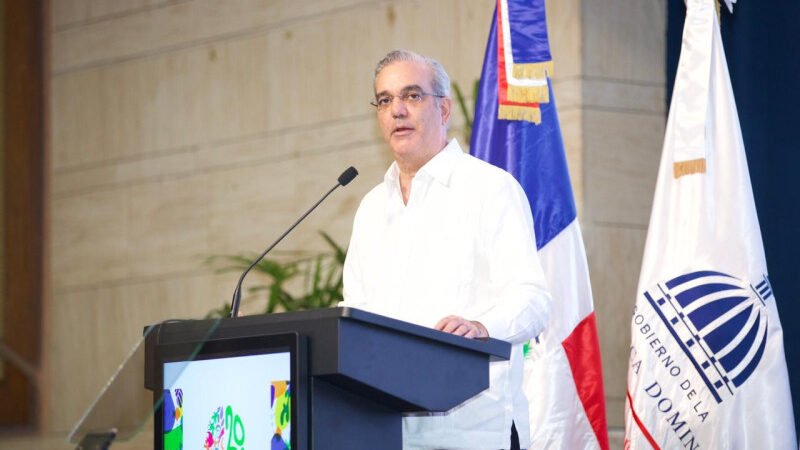 Abinader impulsa saneamiento urbano y destaca inversiones para el sector agua