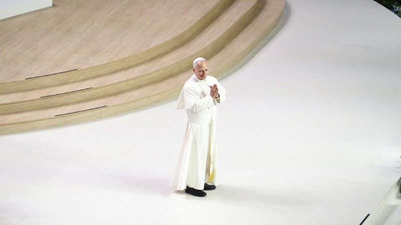 El papa denuncia drama migratorio en España y reclama responsabilidades a Europa