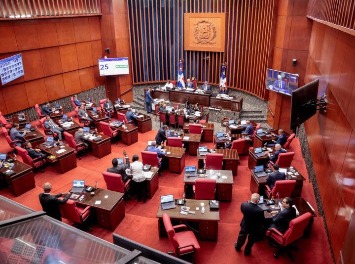 Aprueban reforma tributaria a cinco días de recibir el proyecto