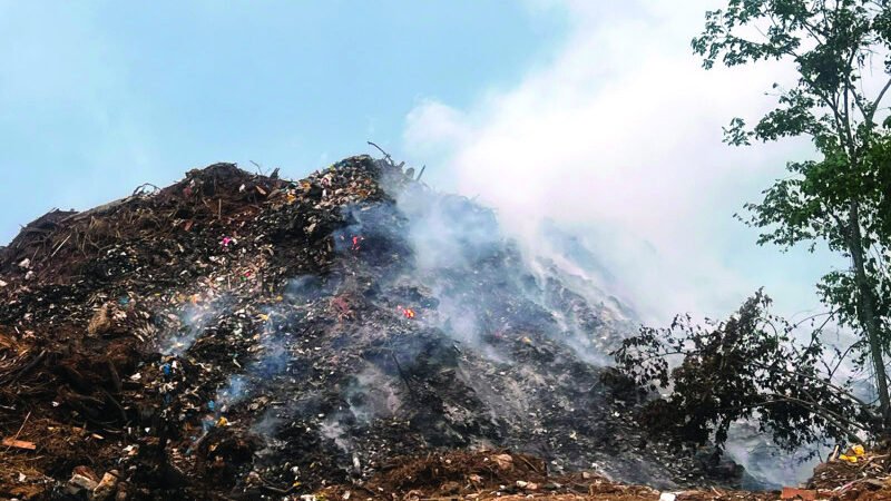 Humareda arropa la comunidad de Jarabacoa causando problemas de salud