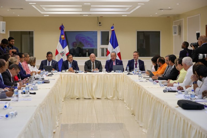 Proyecto de ley aumentaría impuestos en dos días  aprobable